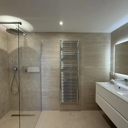 Rooftop 2bedrooms, 2bathrooms Jacuzzi & Sea View #2 Roquebrune-Cap-Martin
