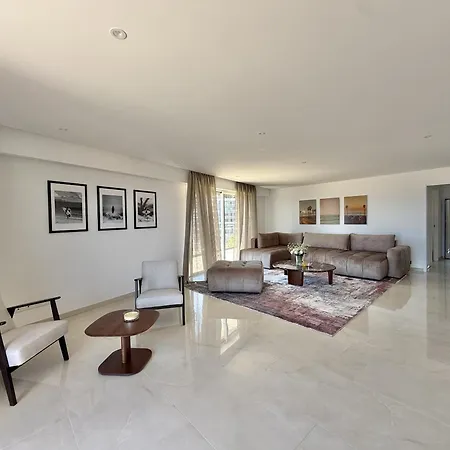 Rooftop 2bedrooms, 2bathrooms Jacuzzi & Sea View #2