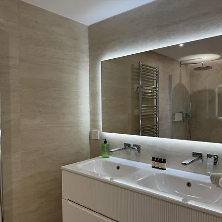 Rooftop 2bedrooms, 2bathrooms Jacuzzi & Sea View #2 * Roquebrune-Cap-Martin